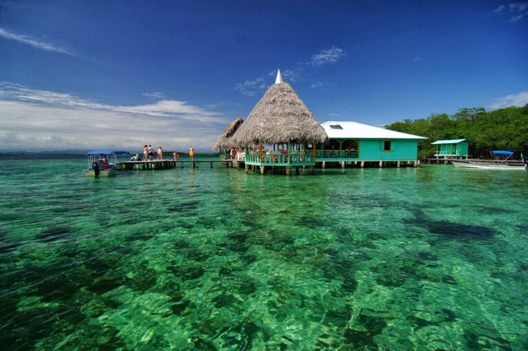 honeymoon shows, Bocas-Del-Toro-Image