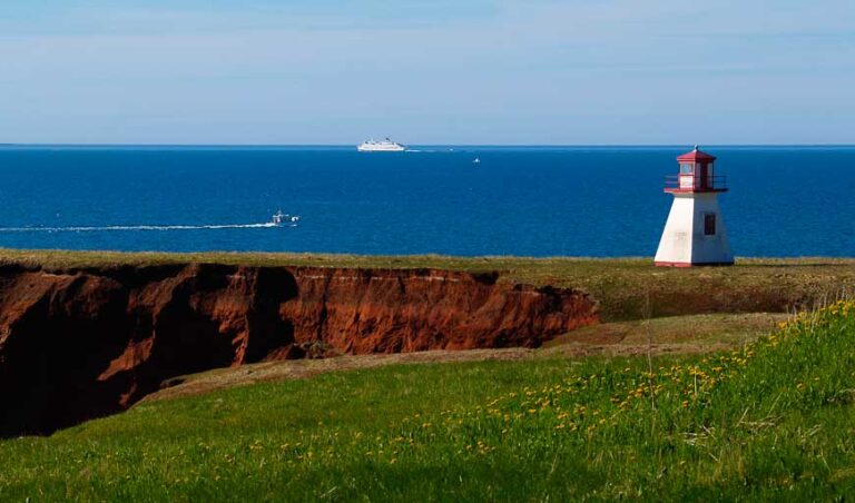 honeymoon shows, Light House in The Magdalen Islands
