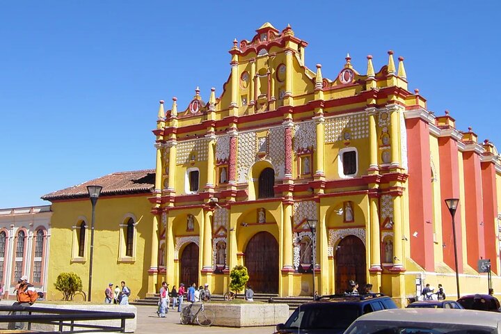 honeymoon shows, San Cristóbal de las Casas town