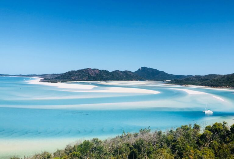 honeymoon shows, Whitsunday Islands beach